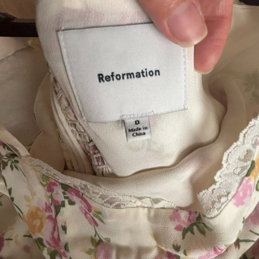 Reformation White Pink Floral Maxi Dress with Lace Details Size 0 (XS) - Picture 9 of 9